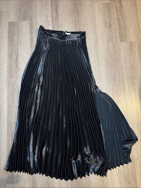 Black Pleated Midi Skirt with Side Slit
